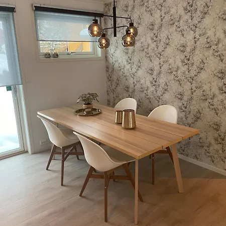 Nyoppusset Hus I Sentrum